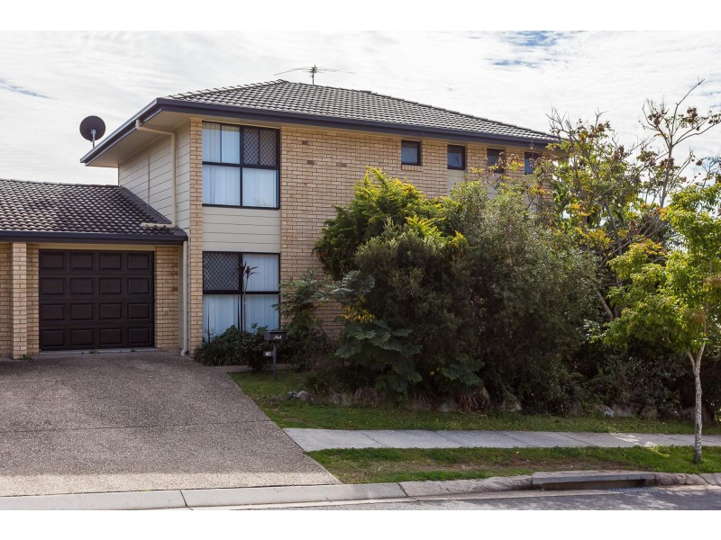 2/17 Golden Crest Pl, Bellbowrie QLD 4070
