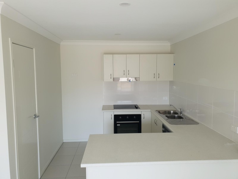 1/15 Nelson Circuit, Brassall QLD 4305