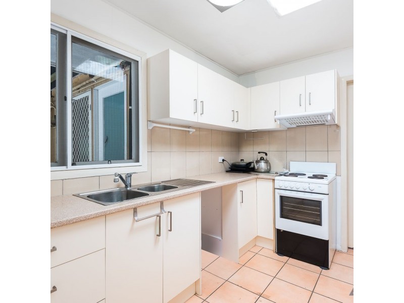 1 Dumbarton Drive, Kenmore QLD 4069