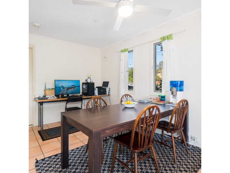 1 Dumbarton Drive, Kenmore QLD 4069