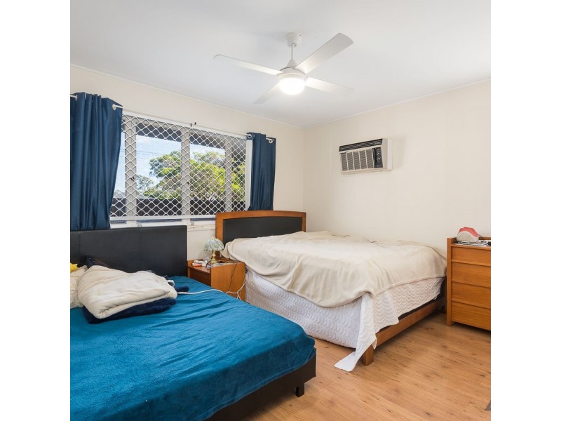 1 Dumbarton Drive, Kenmore QLD 4069