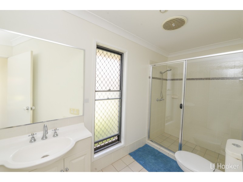 16 Wattle Crescent, Raceview QLD 4305