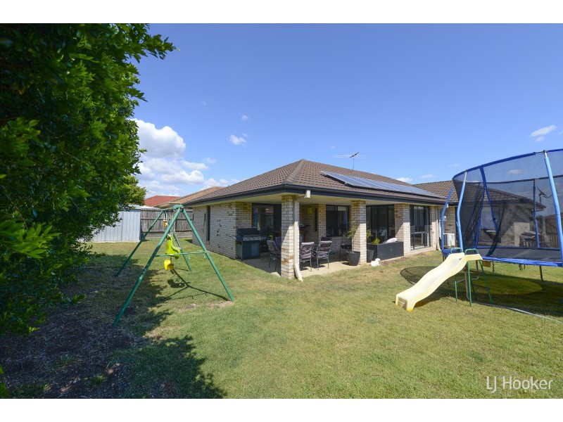 16 Wattle Crescent, Raceview QLD 4305