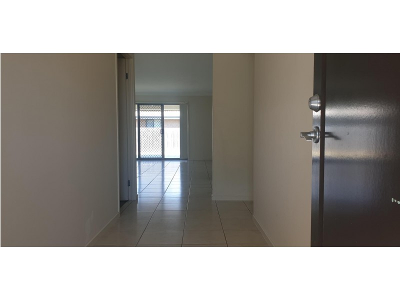 69 Vivian Hancock, North Booval QLD 4304