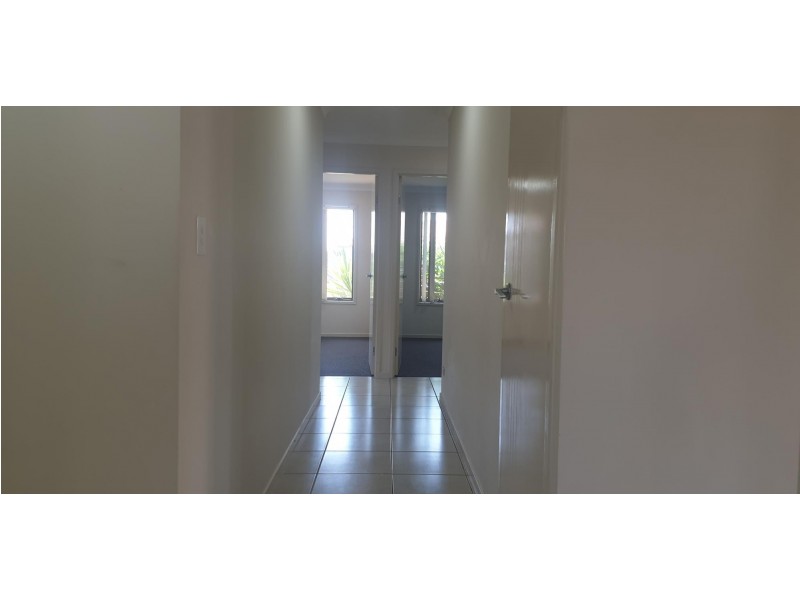 69 Vivian Hancock, North Booval QLD 4304