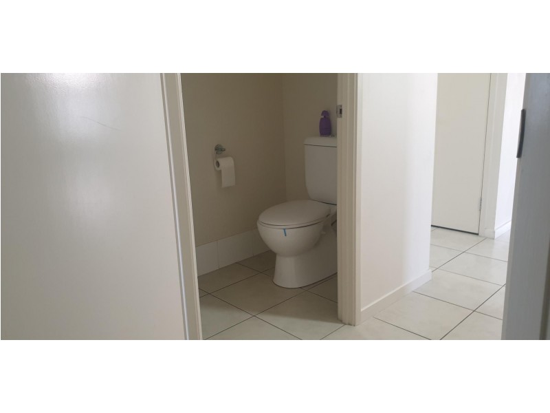 69 Vivian Hancock, North Booval QLD 4304