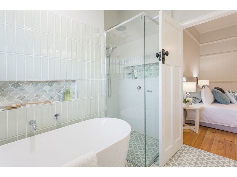 4 Marvin Street, Eastern Heights QLD 4305