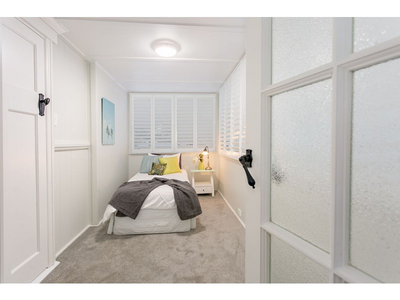 4 Marvin Street, Eastern Heights QLD 4305