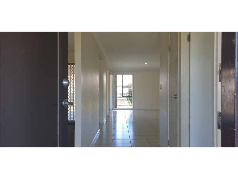 49 Oxford Street, North Booval QLD 4304