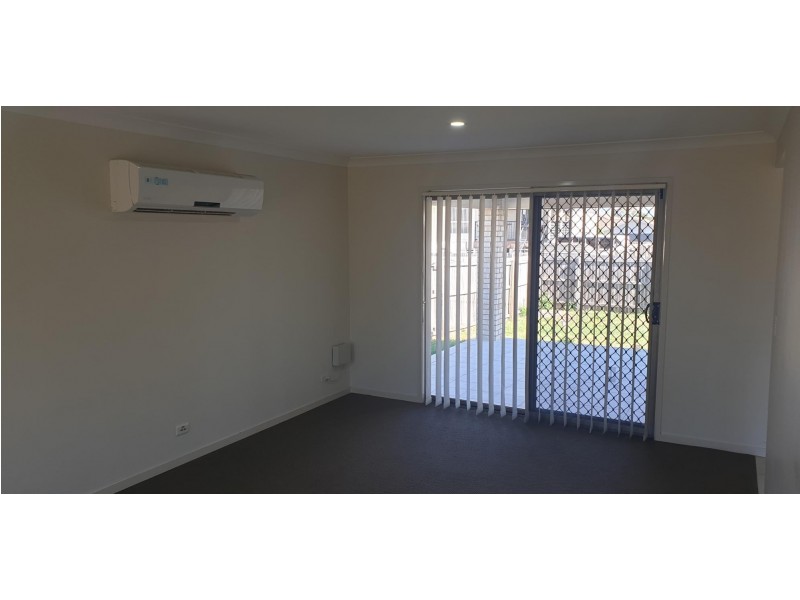 49 Oxford Street, North Booval QLD 4304