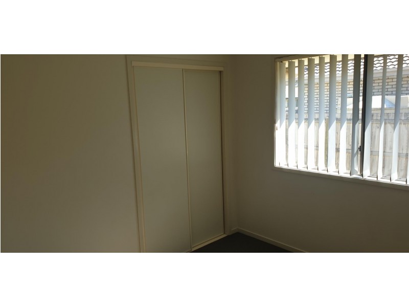 49 Oxford Street, North Booval QLD 4304
