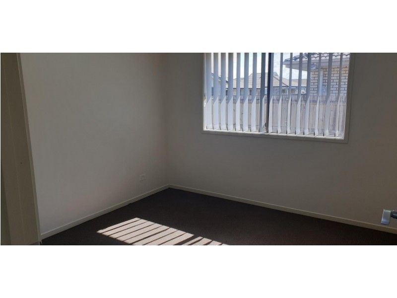 49 Oxford Street, North Booval QLD 4304