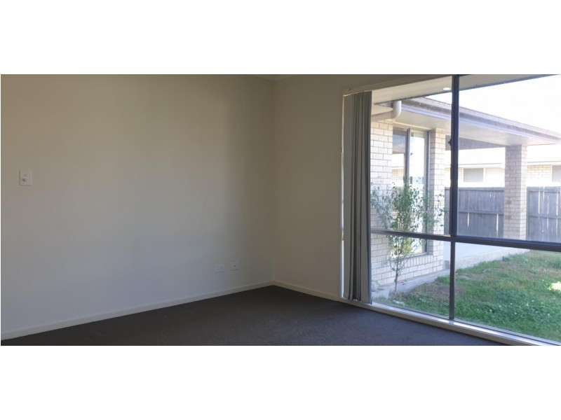 49 Oxford Street, North Booval QLD 4304