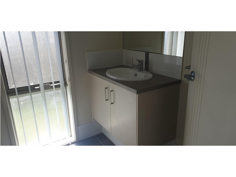 49 Oxford Street, North Booval QLD 4304