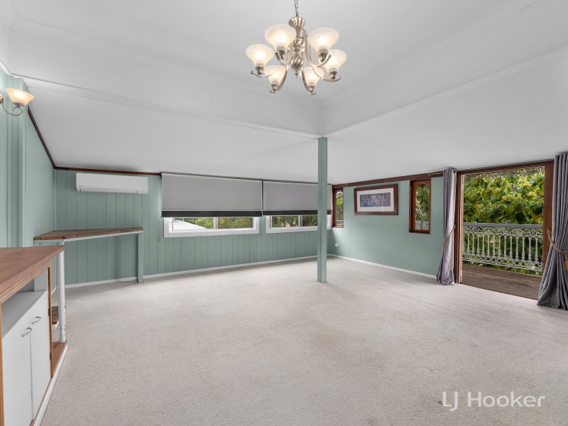 4 Williams Street East, Woodend QLD 4305