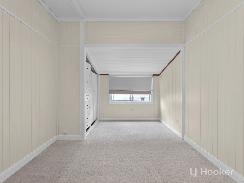 4 Williams Street East, Woodend QLD 4305