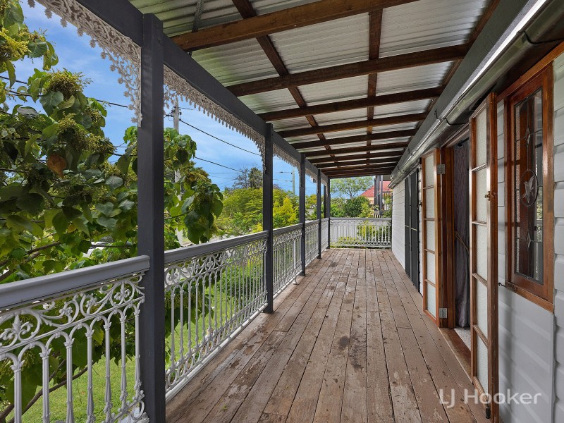 4 Williams Street East, Woodend QLD 4305