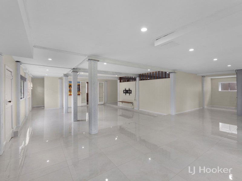 4 Williams Street East, Woodend QLD 4305