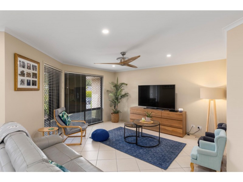 111 Lakeside Avenue, Springfield Lakes QLD 4300