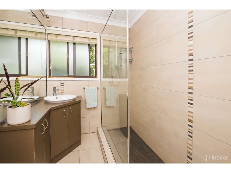 26 Wisteria Street, Walloon QLD 4306