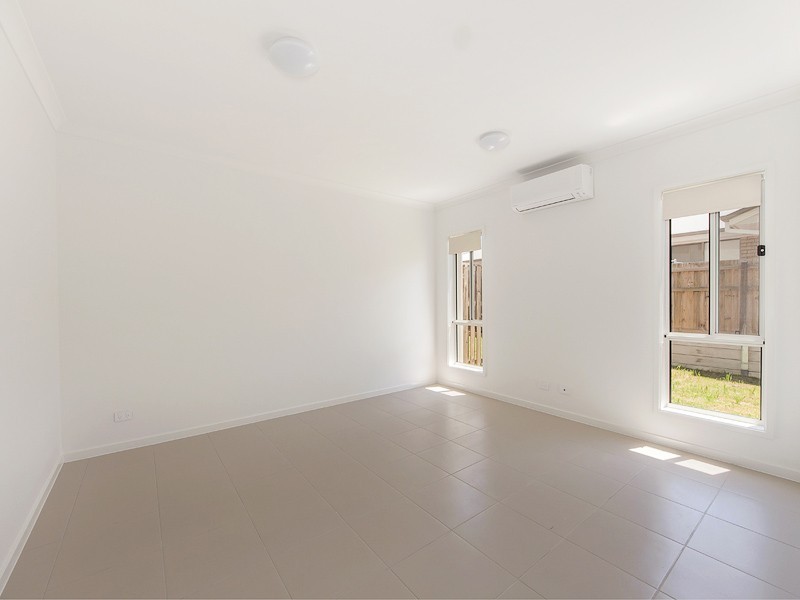 115 Napier Circuit, Silkstone QLD 4304