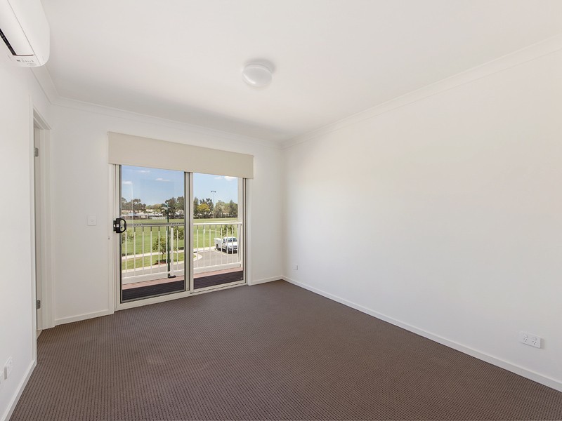 115 Napier Circuit, Silkstone QLD 4304