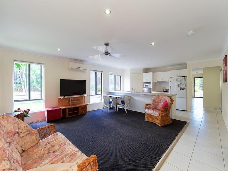 5 WILLOWOOD PLACE, Fernvale QLD 4306