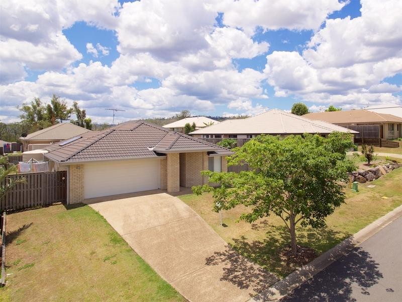 5 WILLOWOOD PLACE, Fernvale QLD 4306