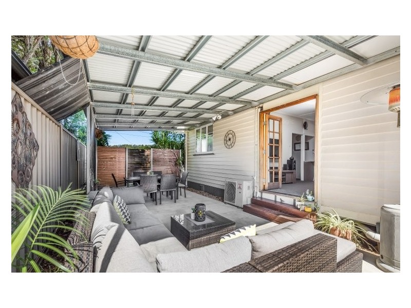 58 Queen Street, Blackstone QLD 4304