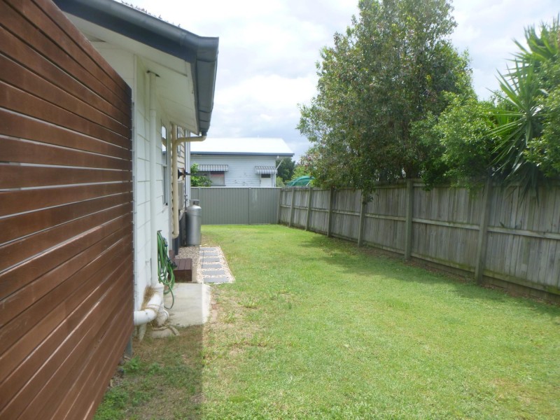 58 Queen Street, Blackstone QLD 4304