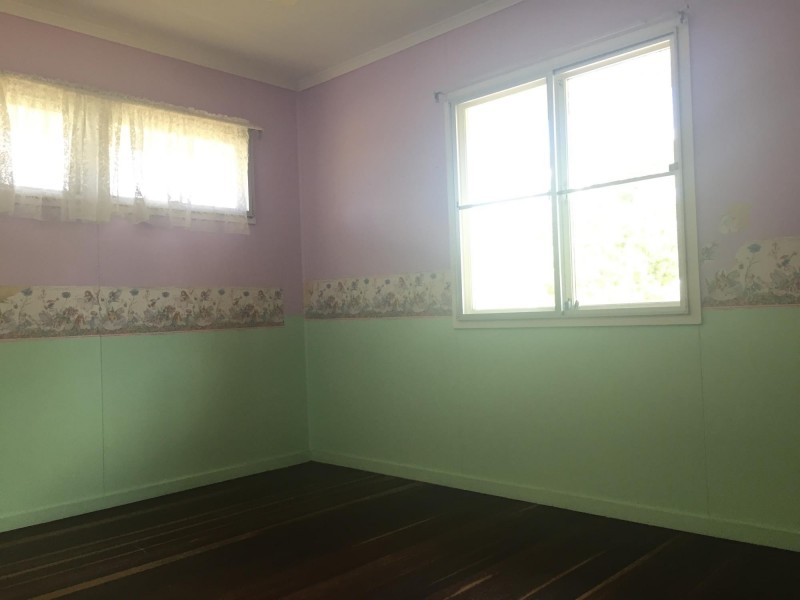 17 Flinders Drive, Leichhardt QLD 4305