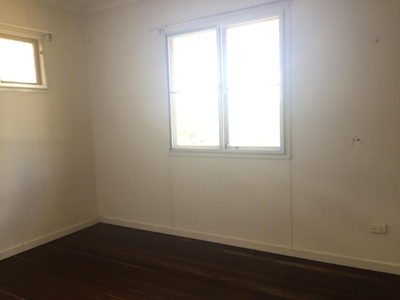 17 Flinders Drive, Leichhardt QLD 4305