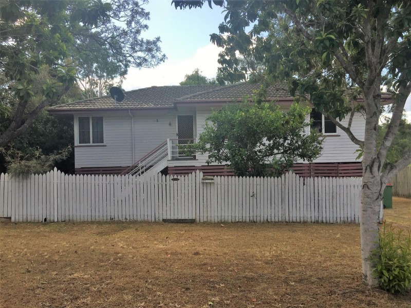 17 Flinders Drive, Leichhardt QLD 4305