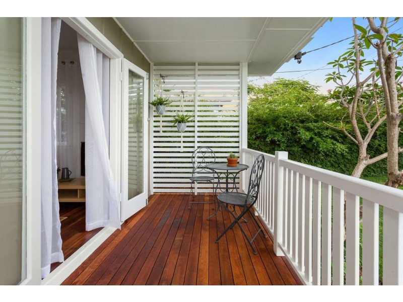 31 Dell Street, Eastern Heights QLD 4305