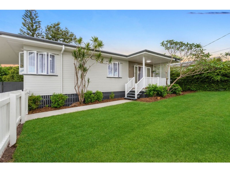 31 Dell Street, Eastern Heights QLD 4305