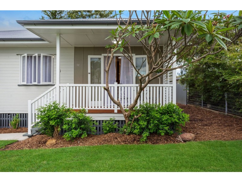 31 Dell Street, Eastern Heights QLD 4305