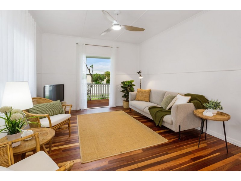 31 Dell Street, Eastern Heights QLD 4305