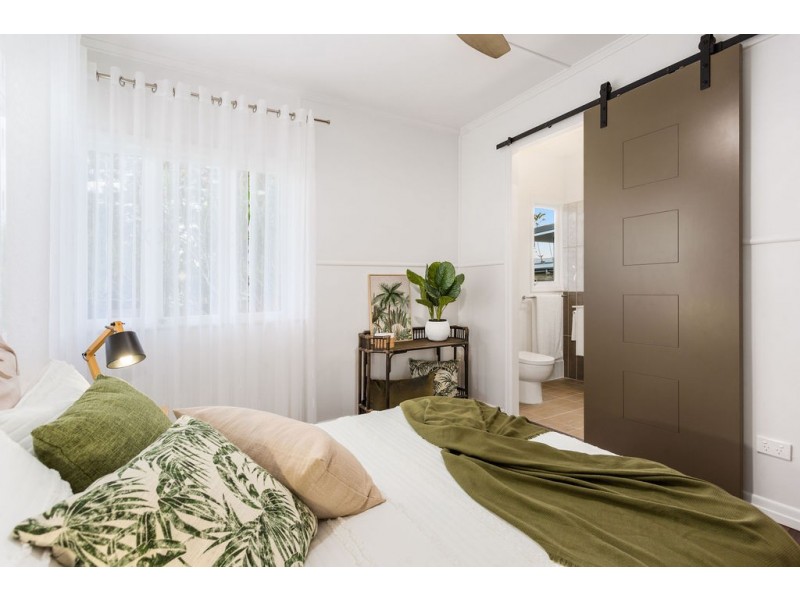 31 Dell Street, Eastern Heights QLD 4305