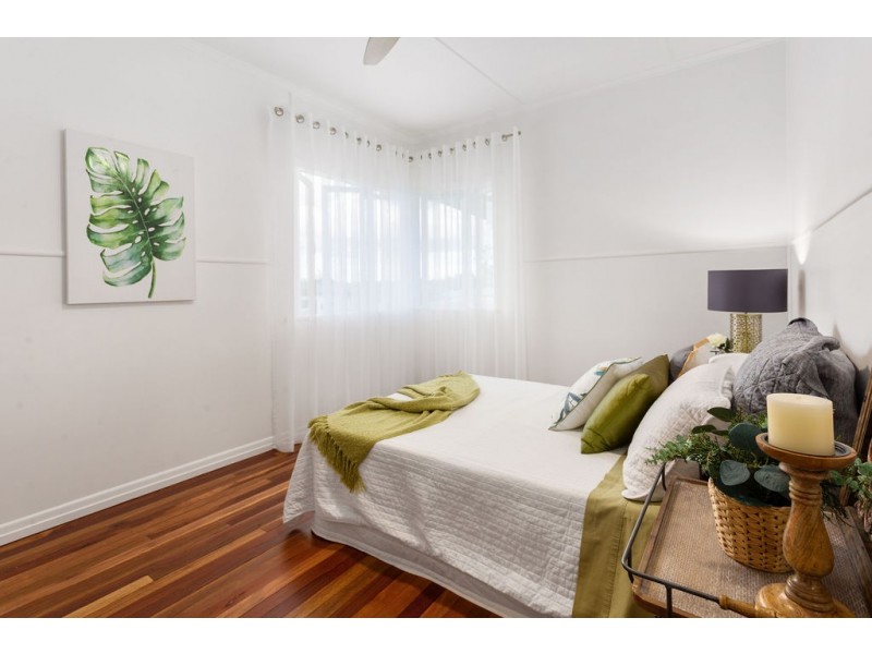 31 Dell Street, Eastern Heights QLD 4305