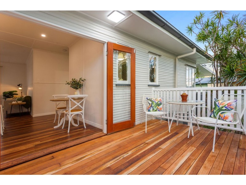 31 Dell Street, Eastern Heights QLD 4305