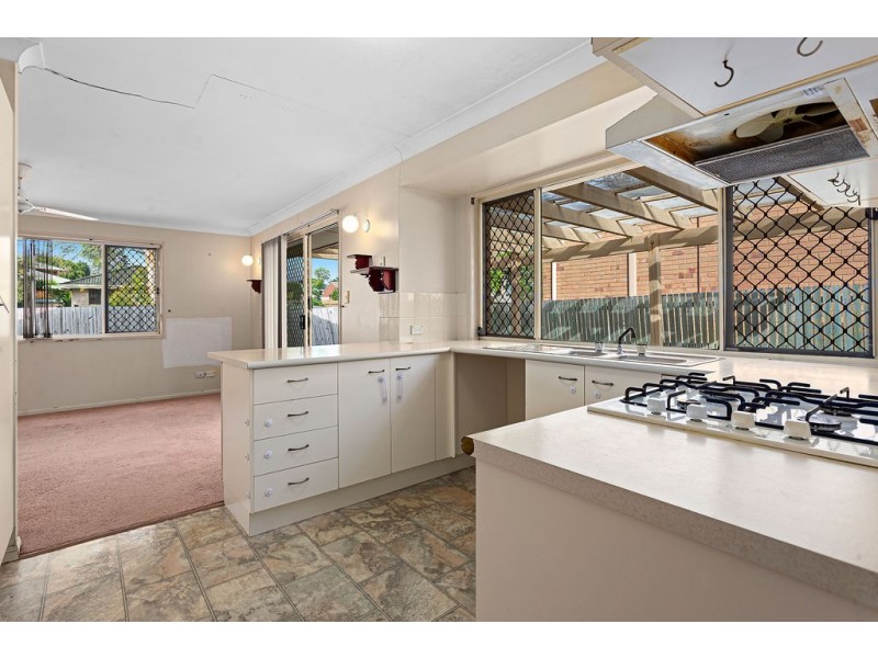 24 Elmhurst Crescent, Flinders View QLD 4305