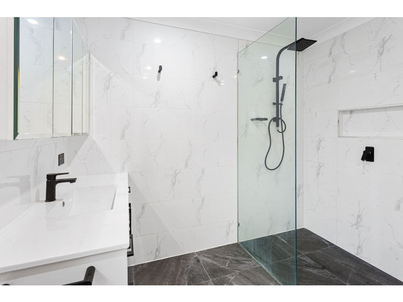 24 Elmhurst Crescent, Flinders View QLD 4305