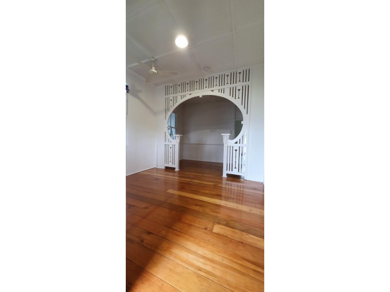 15 Bridson Street, Eastern Heights QLD 4305