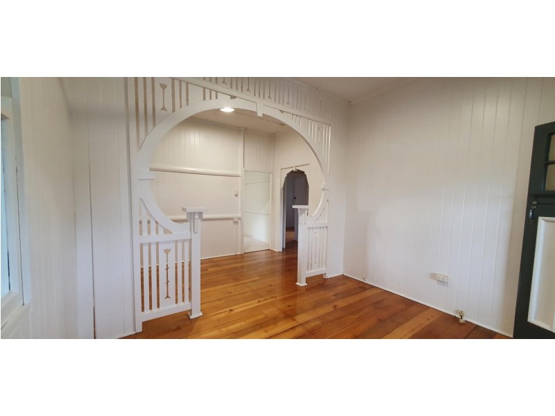 15 Bridson Avenue, East Ipswich QLD 4305