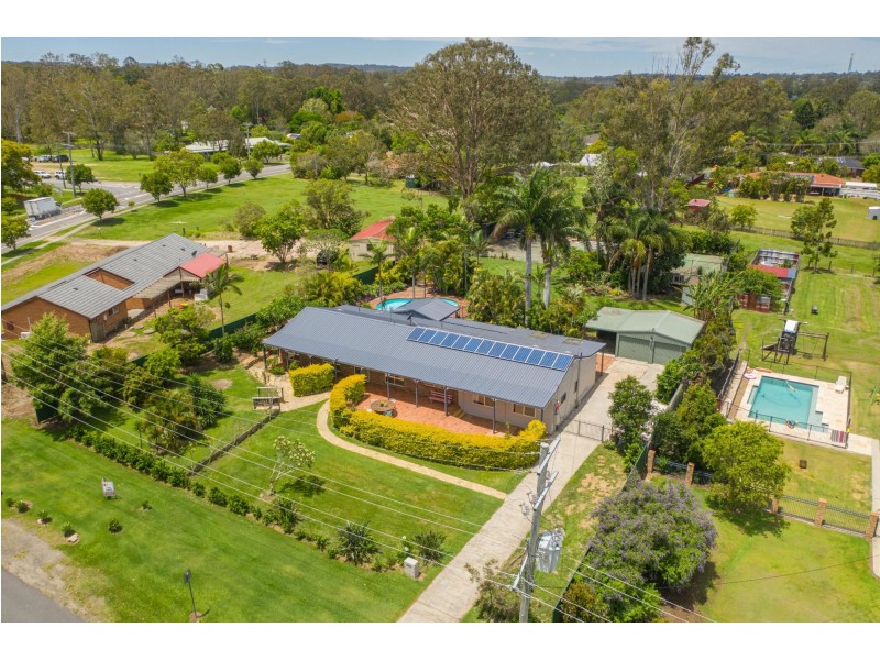 4 Sellars Street, Karana Downs QLD 4306