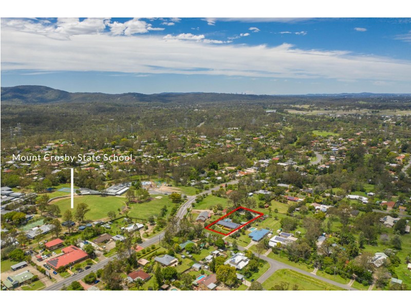 4 Sellars Street, Karana Downs QLD 4306