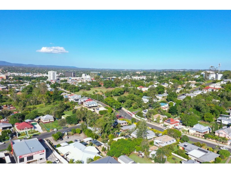 16 Clay Street, West Ipswich QLD 4305