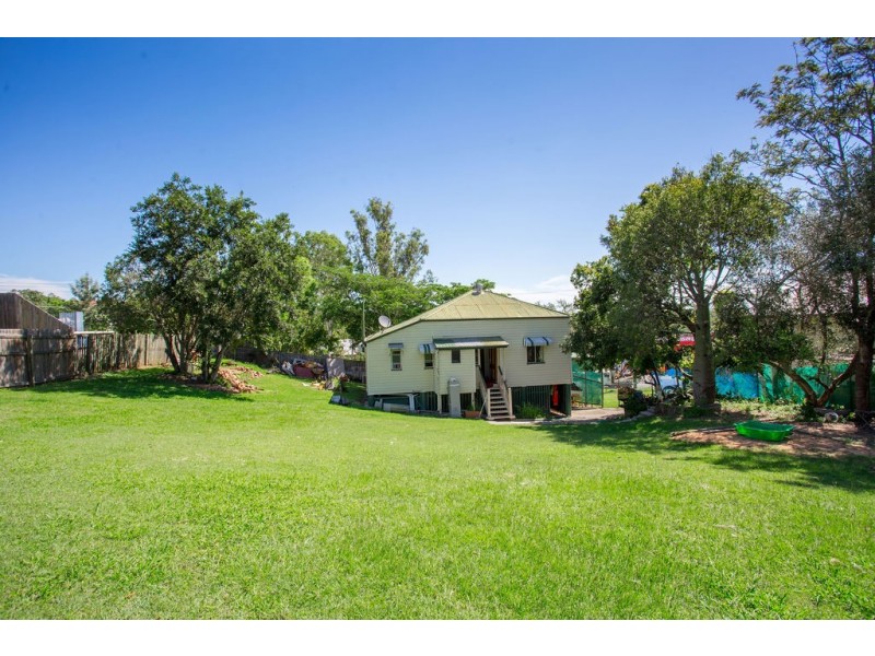 16 Clay Street, West Ipswich QLD 4305