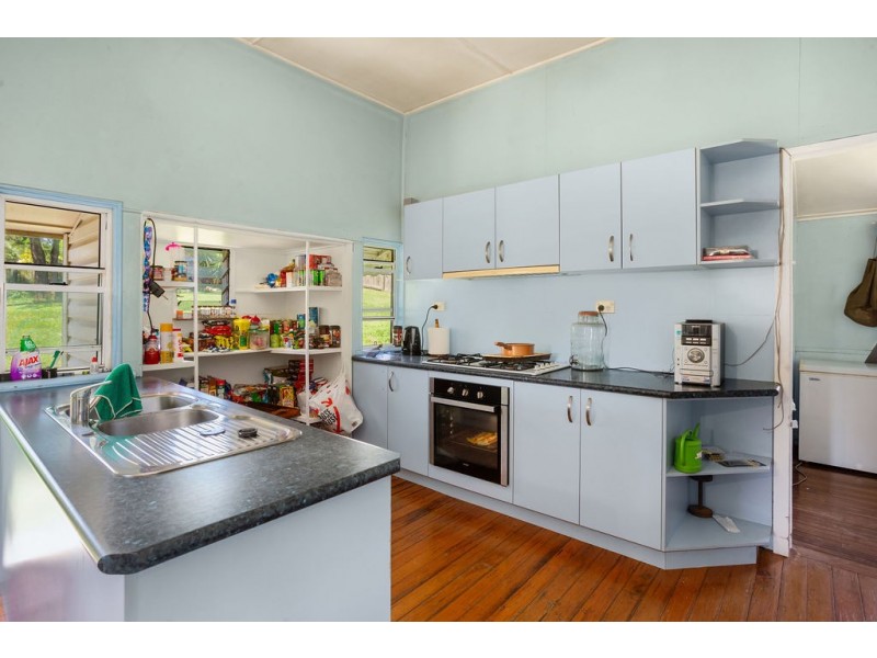 16 Clay Street, West Ipswich QLD 4305