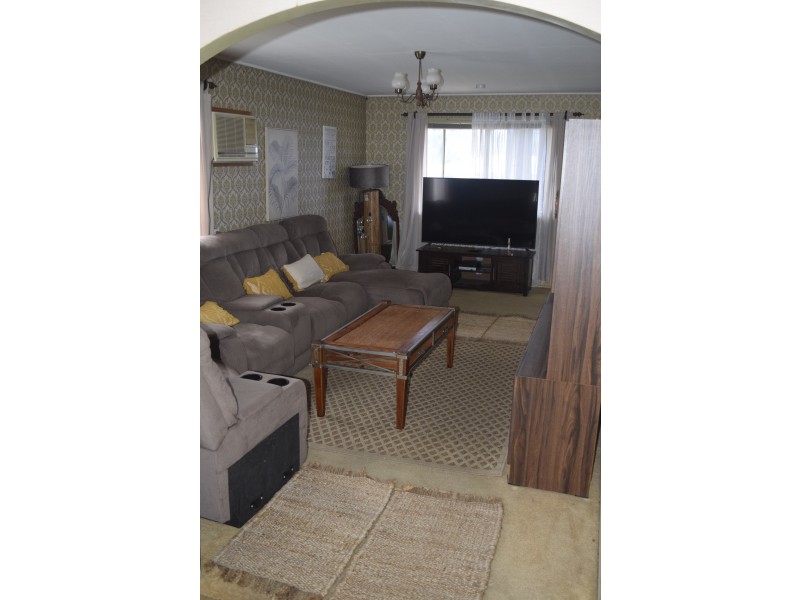 62 Grange Road, Eastern Heights QLD 4305